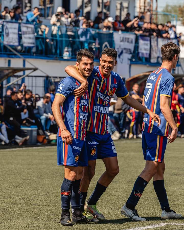 EL TORNEO CLAUSURA DE LA B METRO ESTA QUE ARDE